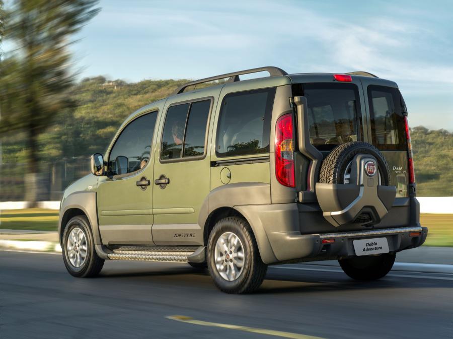  Fiat Doblo Adventure 2013 года  (фото 2 из 16)